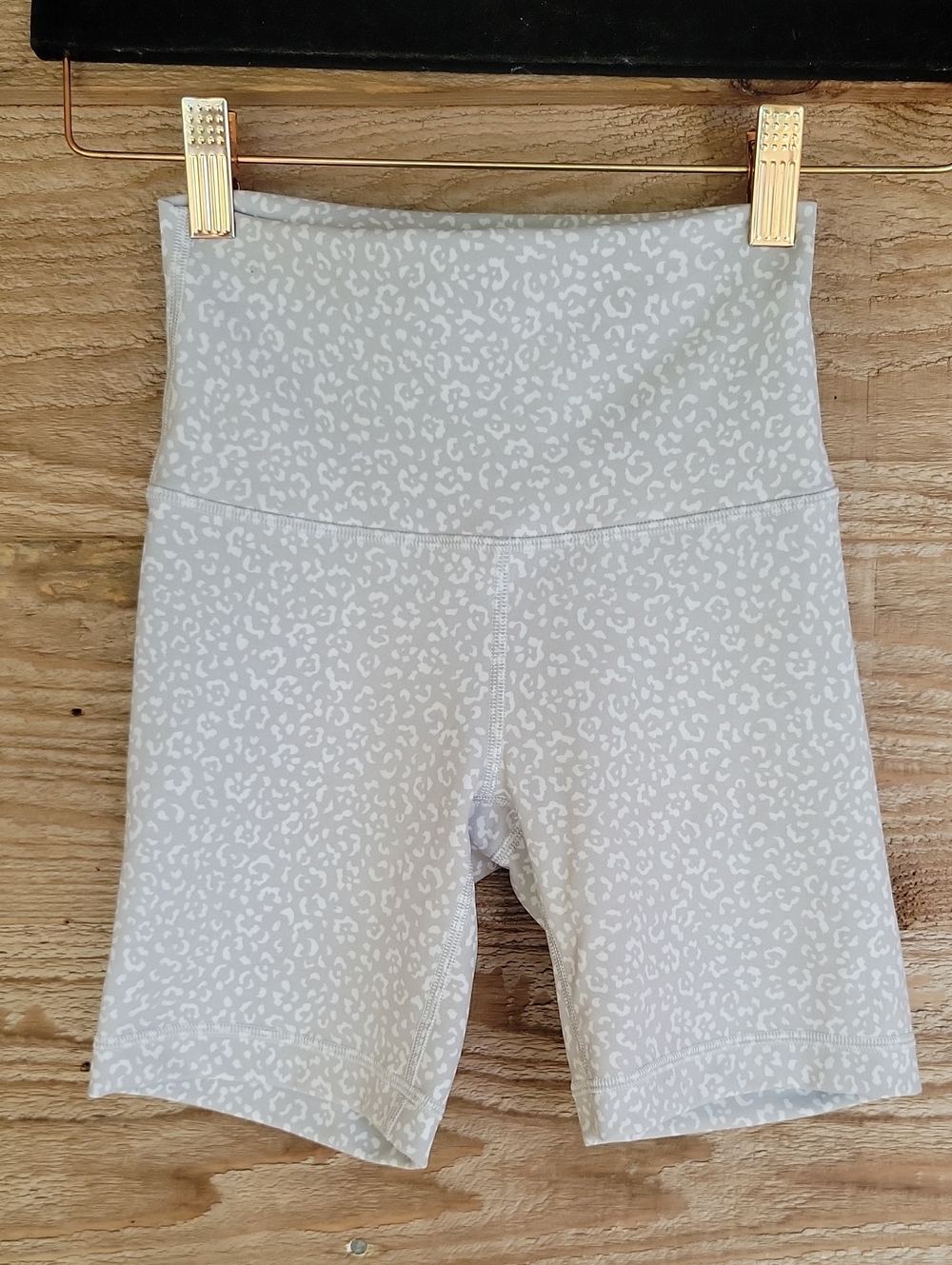 Lululemon Size 2 High-Rise Animal Print Bike Shorts 5" Inseam